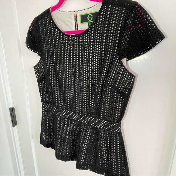 Black & White C Wonder Peplum Crochet Layer Top, 6 - Picture 3 of 8